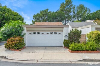 Building Photo - 4521 Green Tree Ln