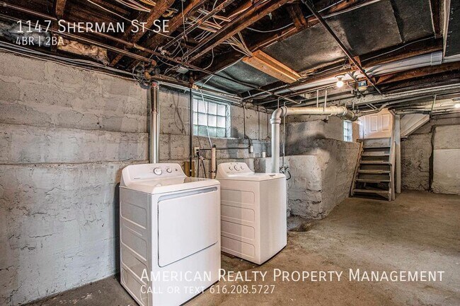 Building Photo - 1147 Sherman St SE