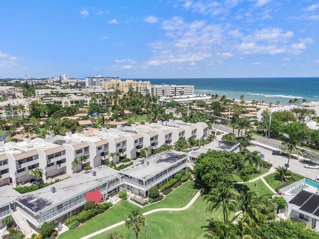 Building Photo - 1221 Hillsboro Mile