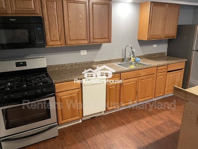 Building Photo - 3400 Dudley Ave