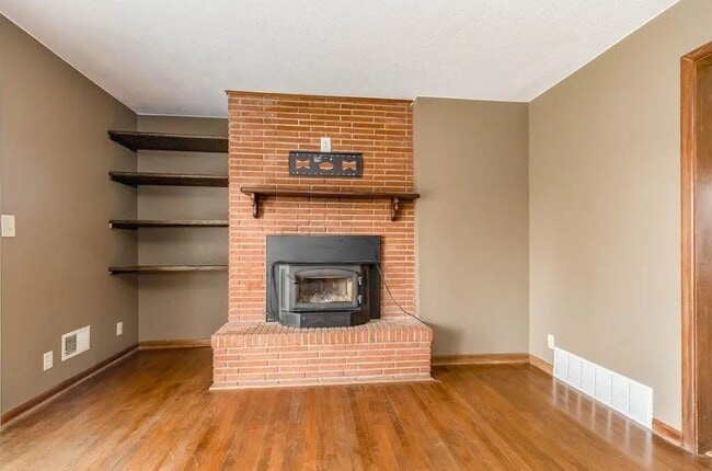 Building Photo - 4818 Norwood Ave