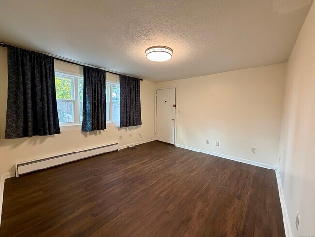 Building Photo - 21 Weybosset St