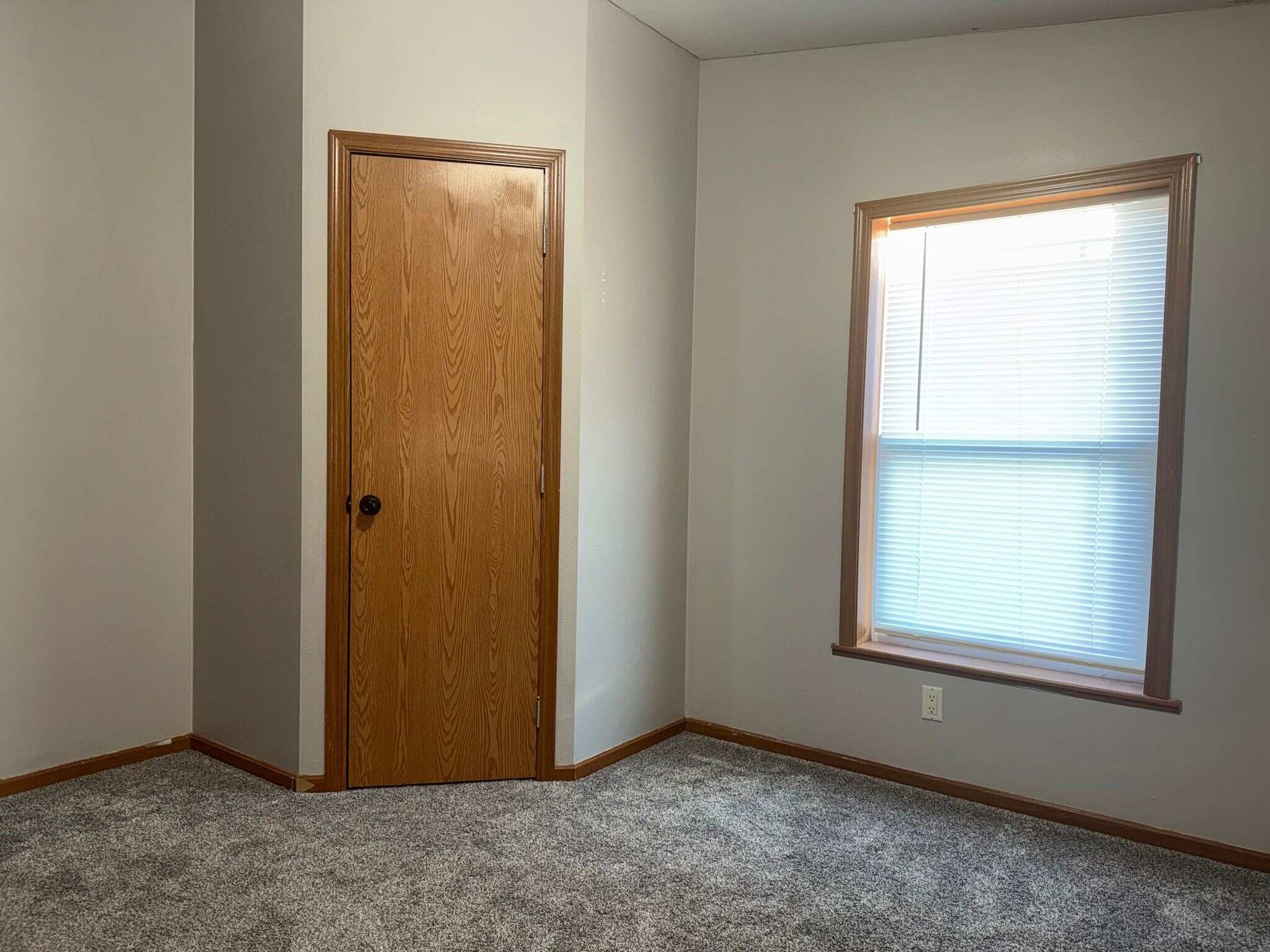 Building Photo - 2066 S 150 W