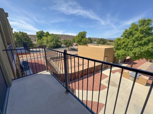 Building Photo - TWO STORY CONDO - RIMROCK/MONTEZUMA- BEAVE...