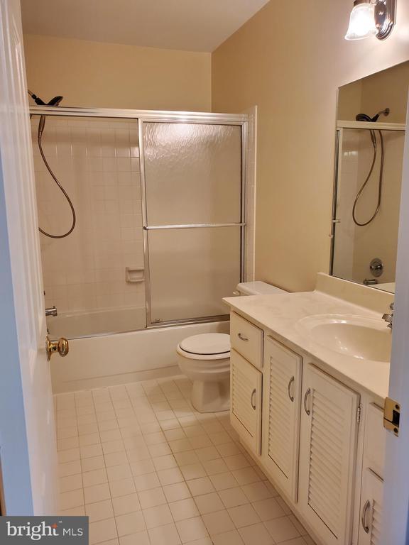 Building Photo - 15322 Manor Village Ln