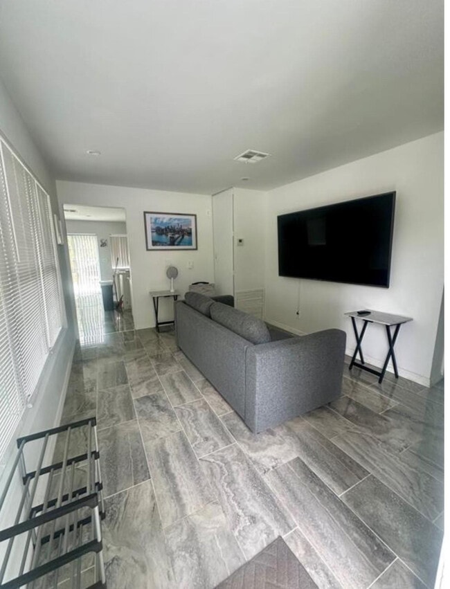 Building Photo - 2520 Fillmore St