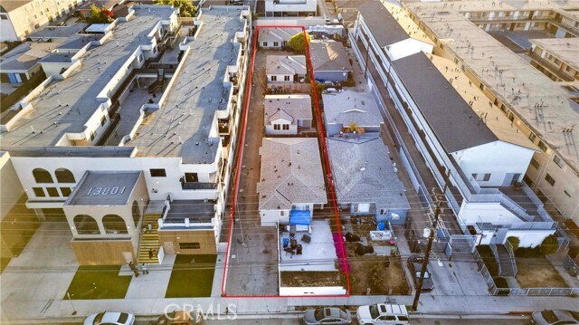 Building Photo - 13717 Yukon Ave