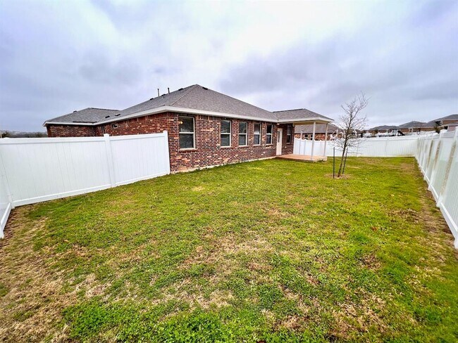 Building Photo - 5717 Lehman Way
