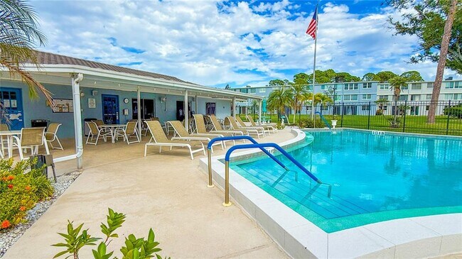 Building Photo - 4880 Locust St NE