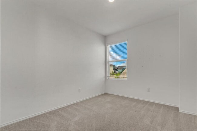 Building Photo - 231 Gabbro Gdns