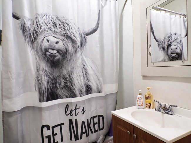 Building Photo - 316 Main St