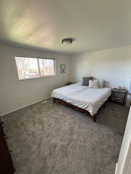 Building Photo - 9620 Mumford Dr