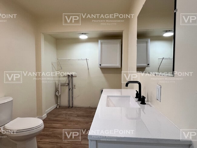 Building Photo - 721 Terrace Ave