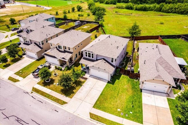 Building Photo - 190 Sandy Path