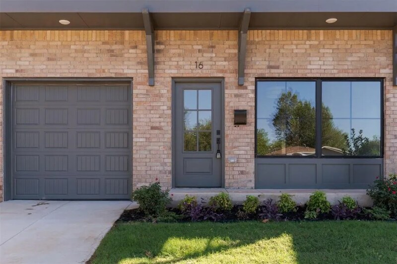 Building Photo - 16 N Walnut St