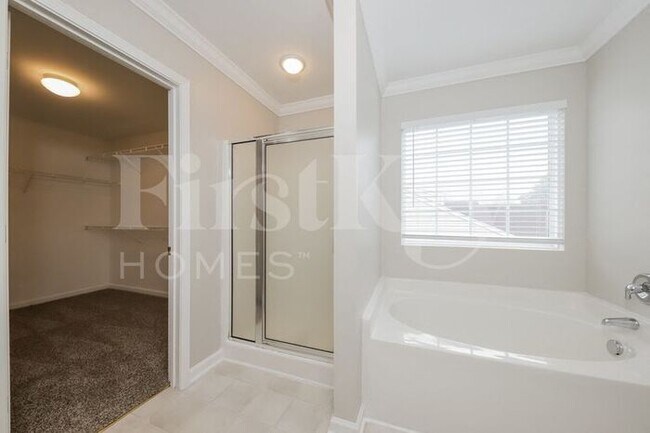 Building Photo - 4183 Shadetree Dr