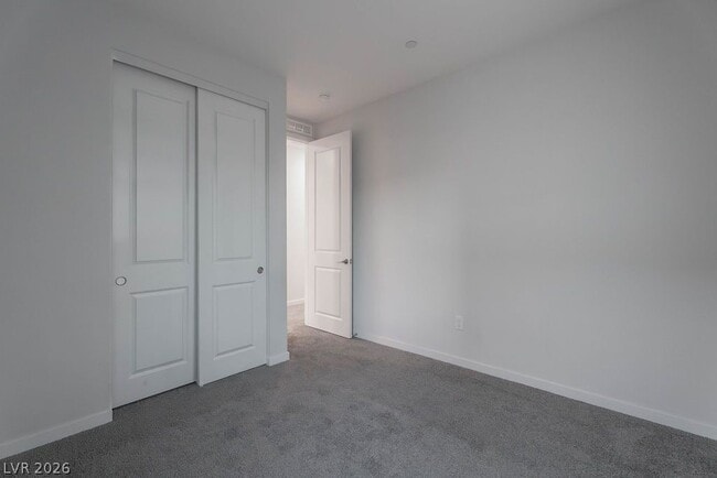 Building Photo - 11620 Desert Hollow Avenue