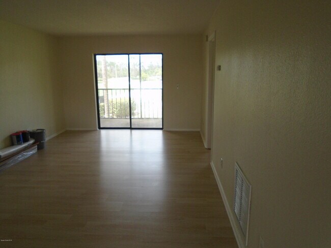 Building Photo - 1606 University Ln