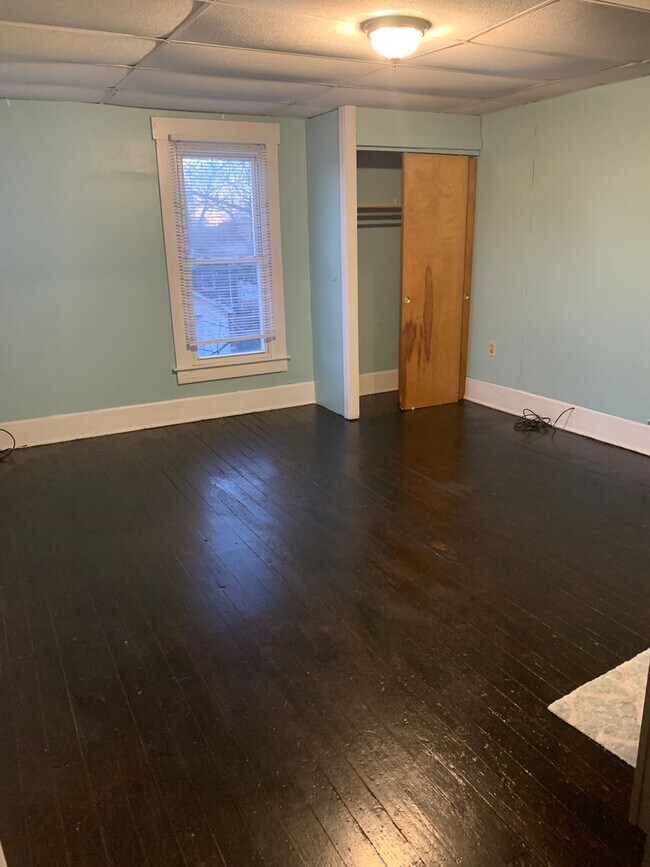 Building Photo - 3bdr single family home for rent!