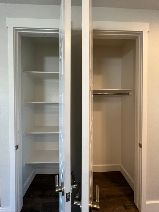 Building Photo - 3 Bedroom + Office in Highlands Ranch, Chi...
