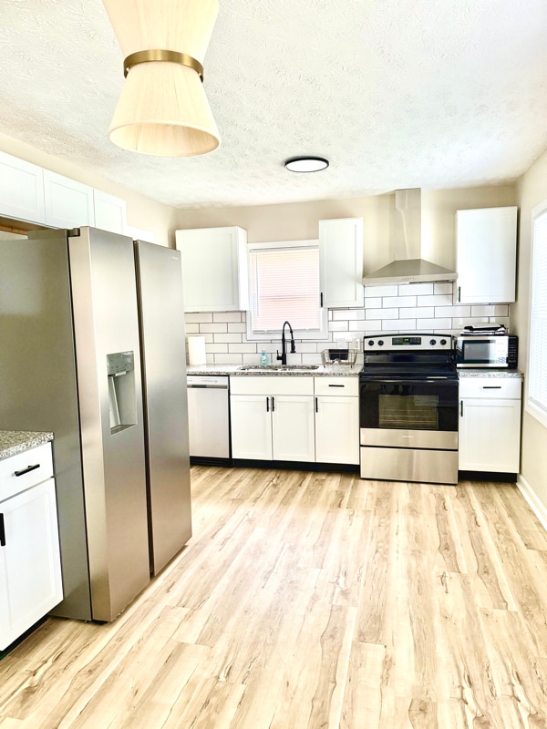 Building Photo - 3302 N Chester Ave