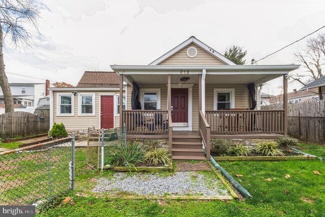 Primary Photo - 415 Cresswell Rd