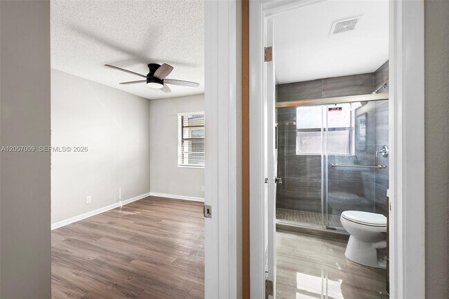 Building Photo - 3242 Coral Ridge Dr