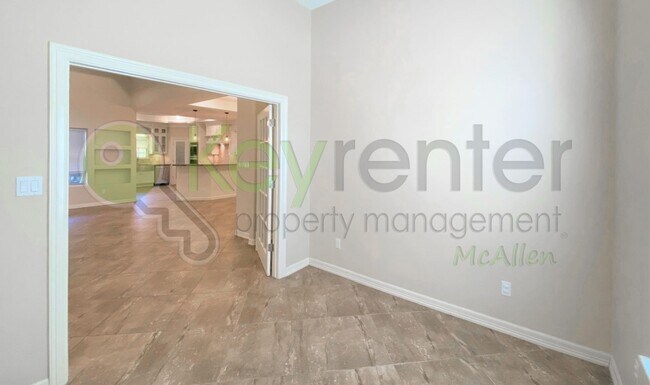 Building Photo - Beautiful 4 Bedroom- 3.5 Bathroom Home in Alamo, TX