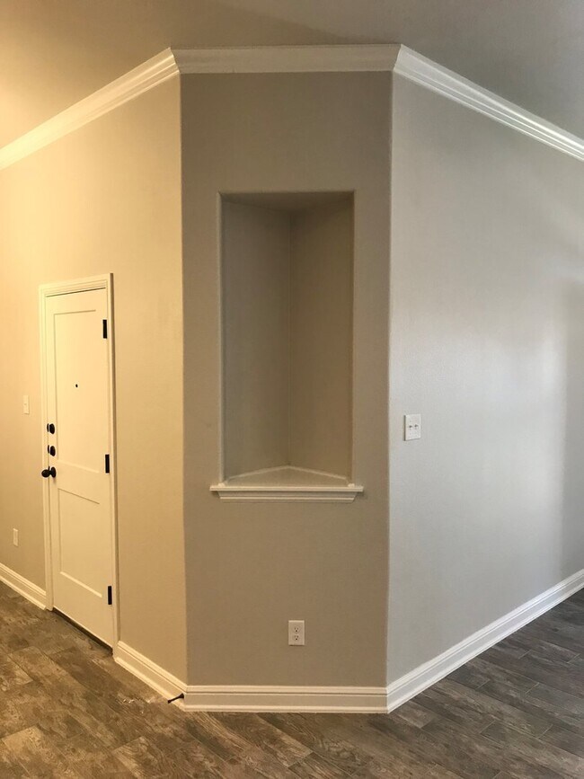 Building Photo - 5802 Luminous Ln