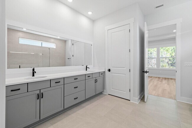 Building Photo - 58 Ferndale Ct