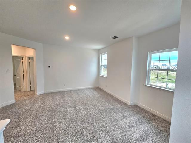 Building Photo - 629 Verona Dr