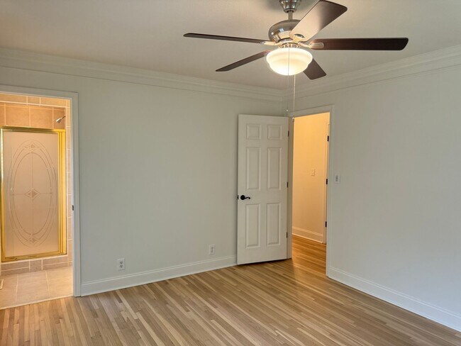 Building Photo - Beautiful 3 Bed 3 Bath Home nestled in St. B!