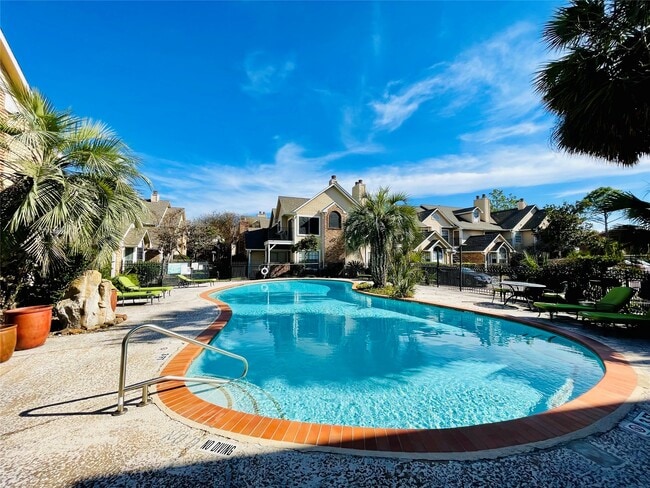 Building Photo - 2300 Old Spanish Trl