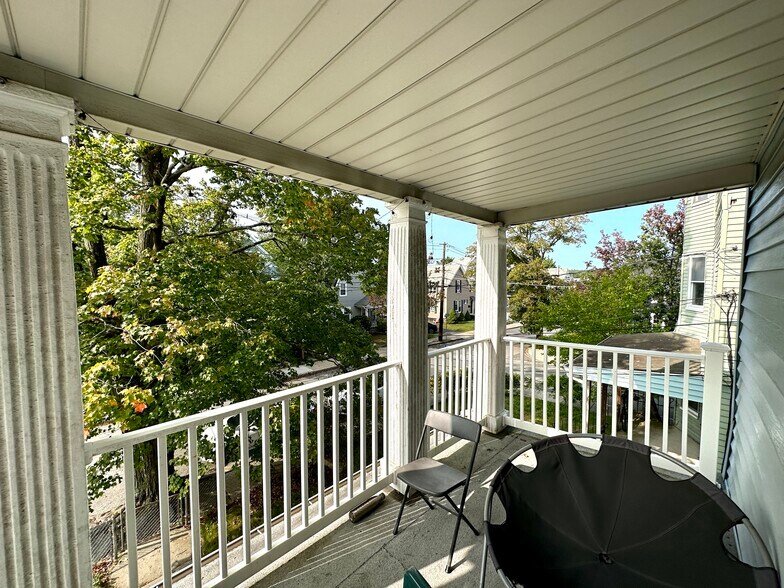 Building Photo - 30 Adams St