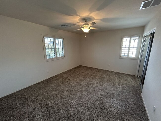 Building Photo - 11783 N 143rd Ave