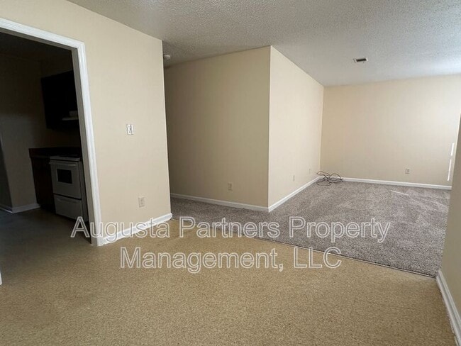 Building Photo - 4613 Renee St