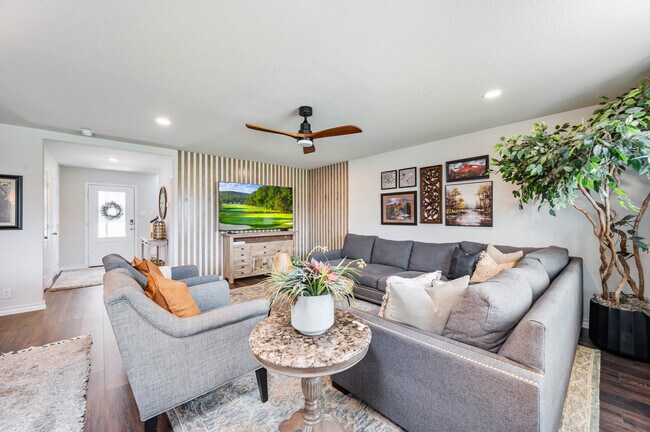 Building Photo - 22607 Green Jacket