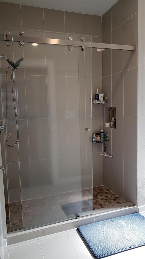 Building Photo - 1201 Grove Blvd