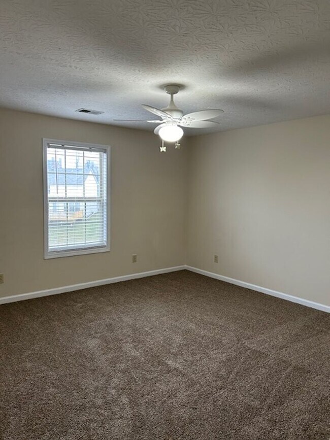 Building Photo - Eastwood home with 1st Floor Primary BR!   260210