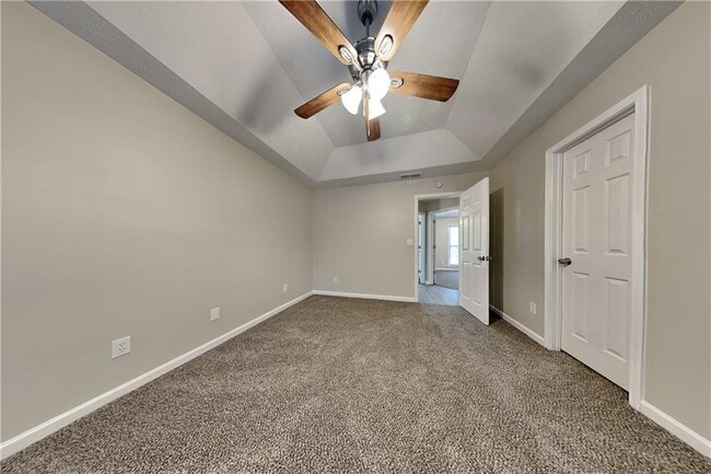 Building Photo - 204 Leighs Grove Ct