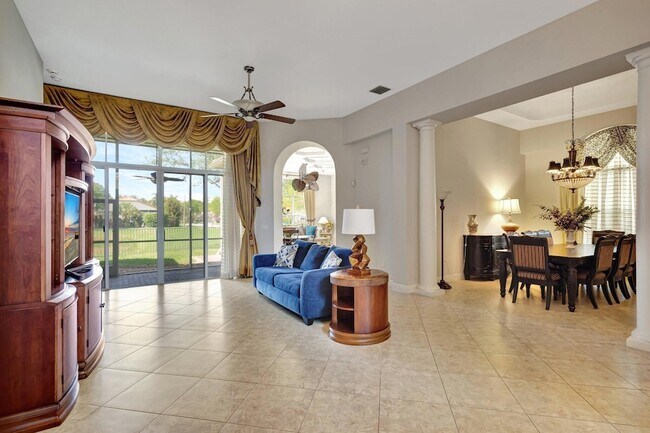 Building Photo - 9315 Via Classico W