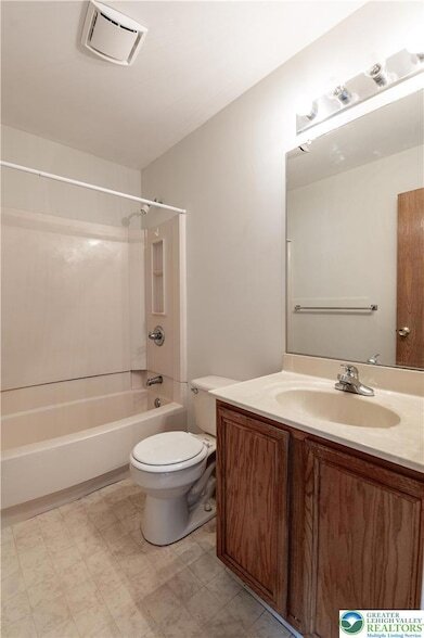 Building Photo - 48 Olde Penn Dr
