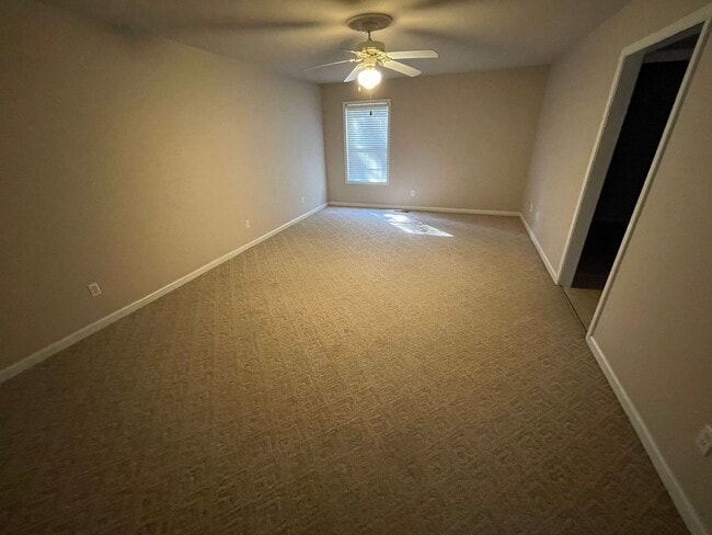 Building Photo - 112 Foxchase Ln