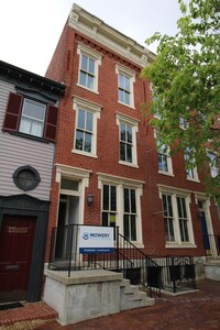 Building Photo - 122-124 State St