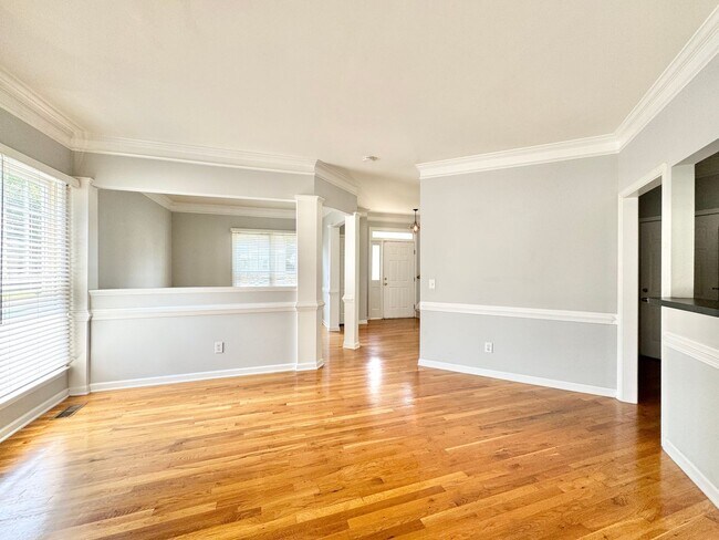 Building Photo - 5208 Autumn Woods Dr