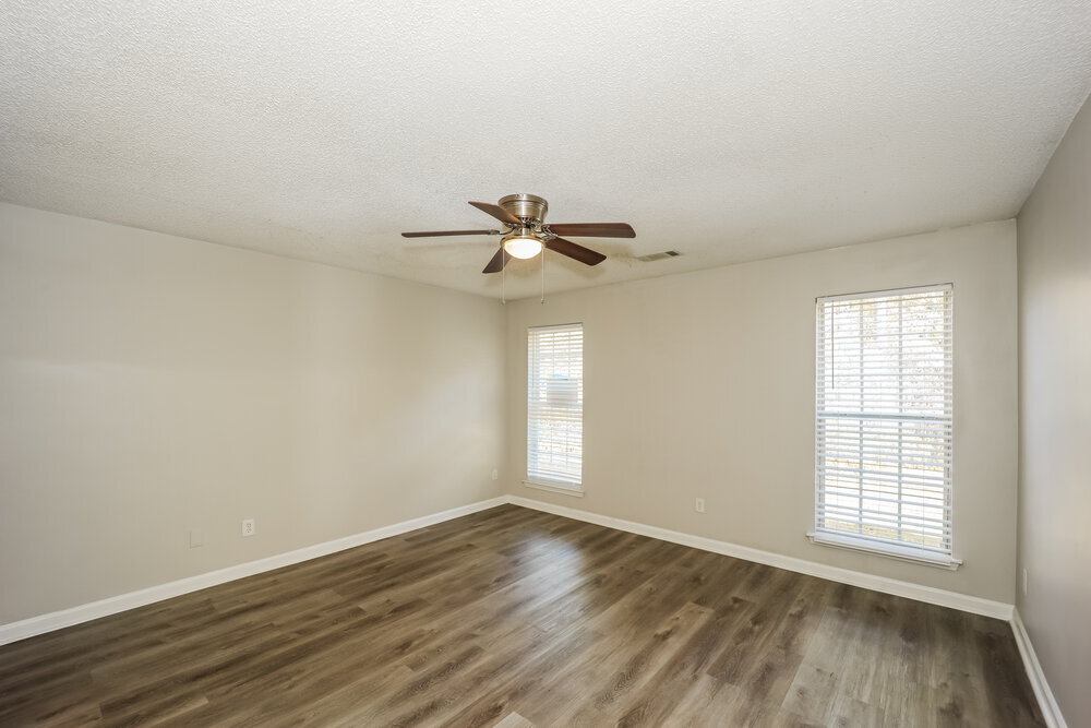 Building Photo - 3568 Brookstone Way