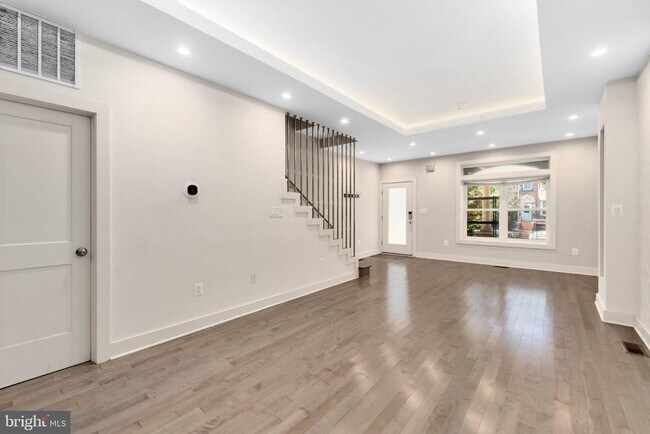 Building Photo - 3223 13th St NW