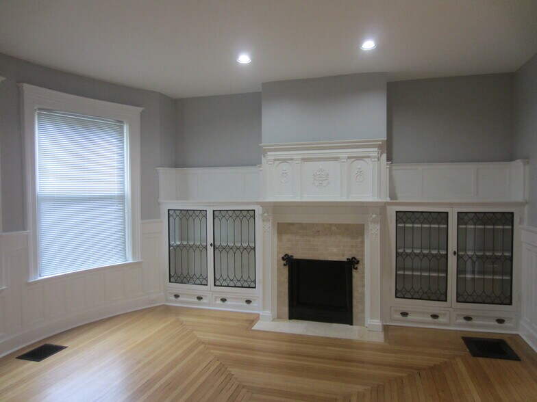 Building Photo - 203 S Braddock Ave