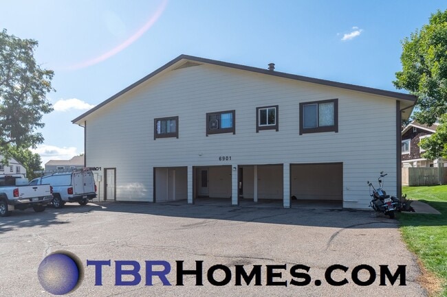Building Photo - 6901 W 87th Way