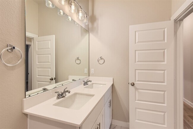 Building Photo - 4702 Deadwood Dr